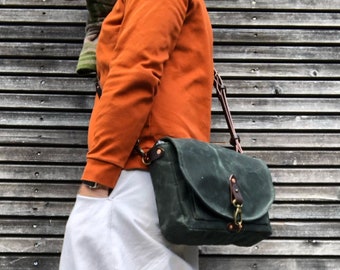 Bolso bandolera de lona encerada verde bosque: bandolera con correa de cuero