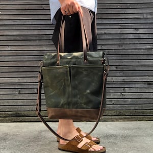 Bolso tote de lona encerada / bolso tote con asas inferiores de cuero y correa cruzada