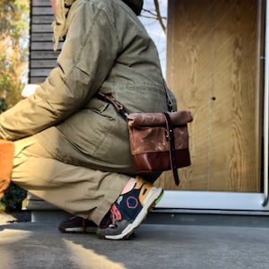 Waxed canvas day bag / small messenger bag / canvas satchel