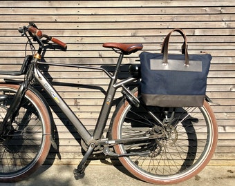 Waxed canvas pannier / bicycle bag  with zipper closure / cycle tote bag /  bike accessories