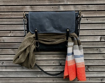 Black satchel in waxed canvas / Musette  with leather cross body strap UNISEX