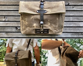 Messenger with folded top in waxed canvas / Musette / Satchel with adjustable shoulderstrap UNISEX