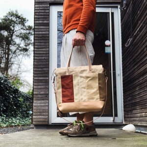 Luiertas / Grote draagtas van gewaxt canvas en leer met crossbody riem COLLECTIE UNISEX