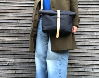 Messenger bag waxed canvas / cross body bag with leather shoulder stap and padded bottom COLLECTION UNISEX