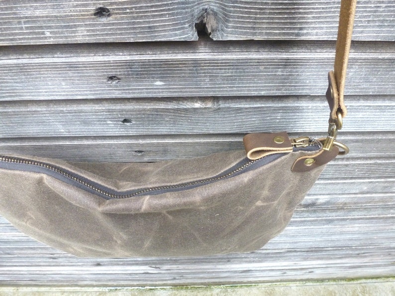 Waxed canvas day bag / zipper bag COLLECTION UNISEX image 7