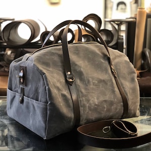 Waxed canvas weekend bag / weekender / duffle bag / gym bag