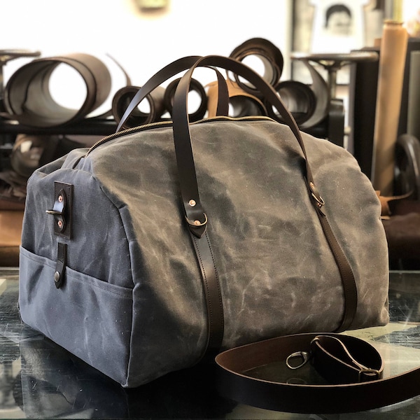 Weekender made in waxed canvas: Leather Strap Duffle Gym Bag