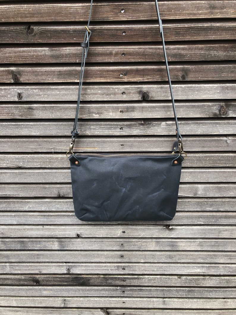 Waxed canvas day bag / zipper bag COLLECTION UNISEX image 2