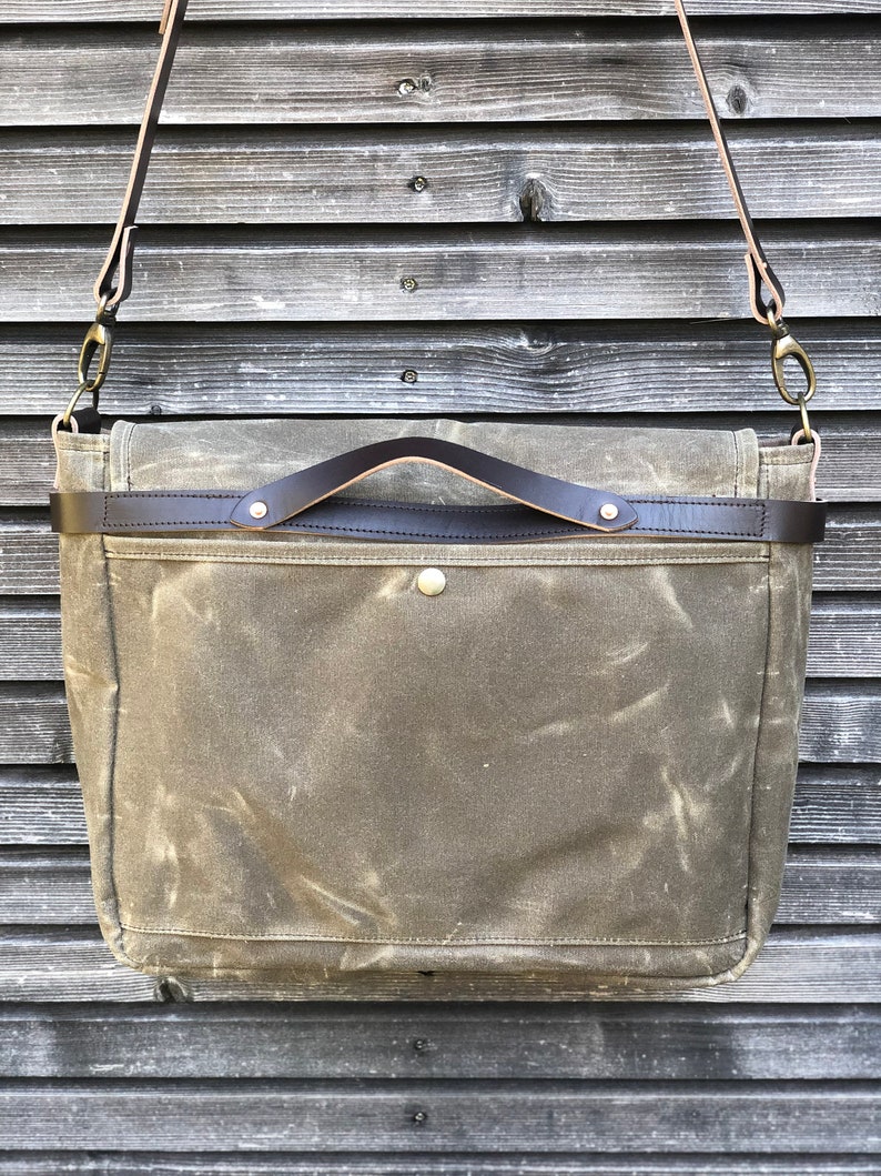 Field Tan Messenger Bag in Waxed Canvas / Musette With Etsy