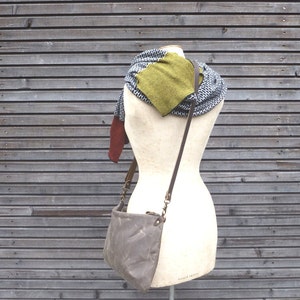 Waxed canvas day bag / zipper bag COLLECTION UNISEX image 6