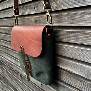 Satchel in waxed canvas day bag small messenger bag Musette COLLECTION UNISEX image 3