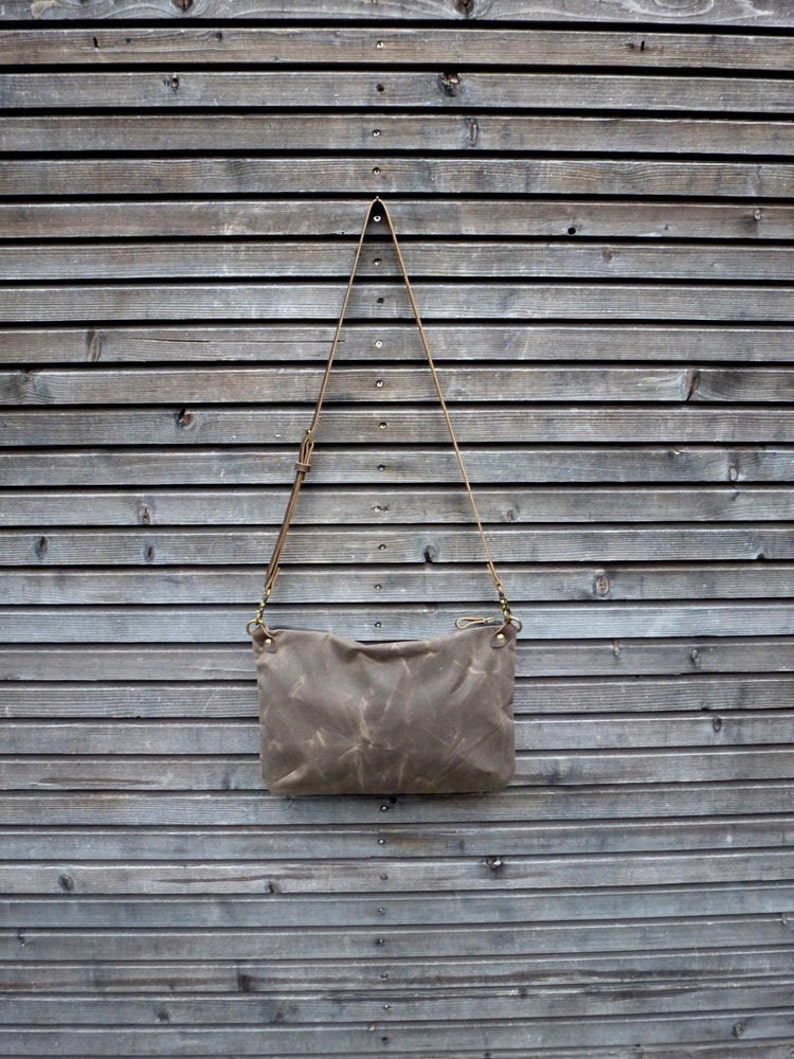 Waxed canvas day bag / zipper bag COLLECTION UNISEX image 3