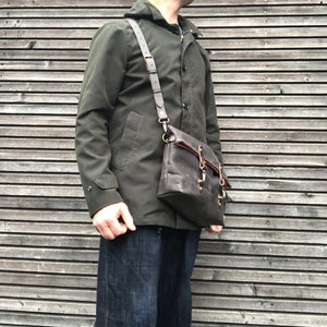 Field bag made in waxed canvas and leather satchel / messenger bag / canvas day bag image 2