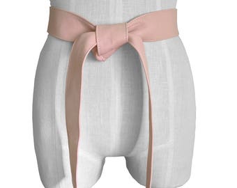 Cotton mill leather bow belt in blush pink M Blush leather flower belt, pink lambskin - Mano Bello main image 4