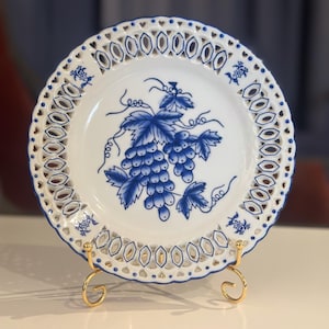 Vintage Lilian Vernon Blue White Grape Decorative Plate Pierced Rim Collectible Wall Hanging Display