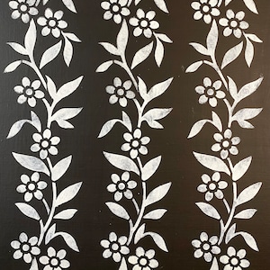 Trailing Blossom Border Stencil for Walls,Furniture,Fabric and Floors.