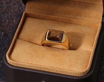 Anillo con piedra preciosa ojo de tigre