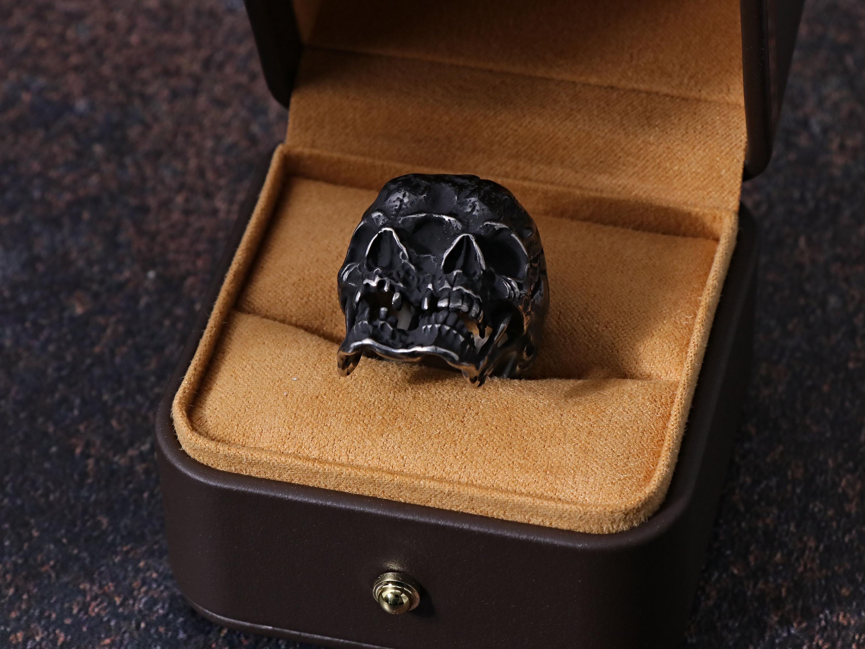 Anello Teschio Uomo Biker In Acciaio Inox – Autiga, Scheletro Con Artigli, Look Gothic Rock