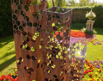 Beehive Garden Column: Rustic Outdoor Statue, Well Cover, Yard Accent