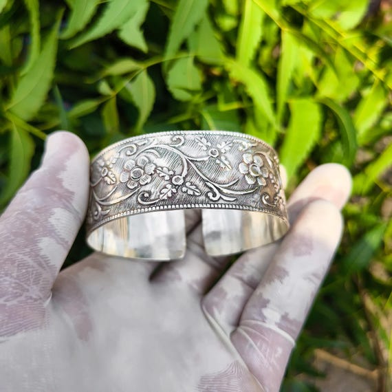 925 Sterling Silver Flower Bangle - Adjustable Designer Bracelet