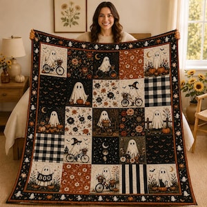 Halloween Ghost Patchwork Quilt Blanket, Cute Ghost Pumpkin Throw, Spooky Season Bedding, Cottagecore Halloween Quilt, Fall Decor Gift