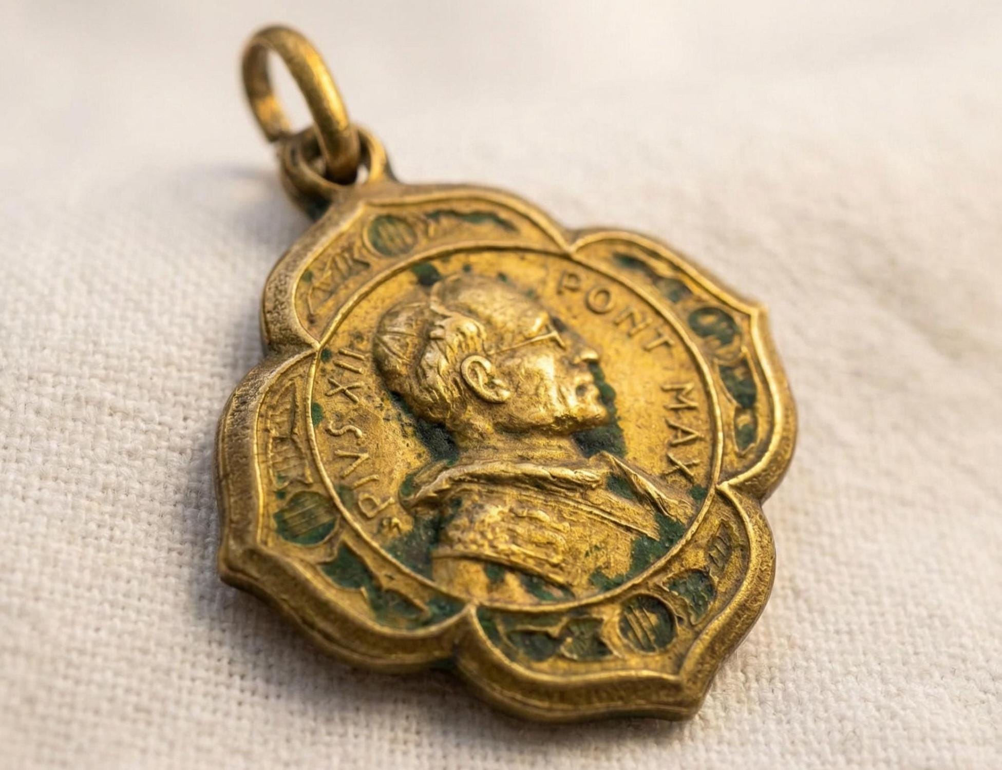 Vatican medal - Etsy 日本