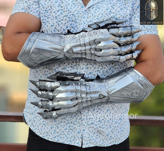 Medieval Nazgul Etching Gloves Set – Gothic Steel Armor for