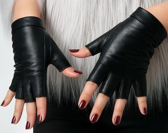 ドラゴンスケール指なしレザーグローブ - ユニセックス | パイソン