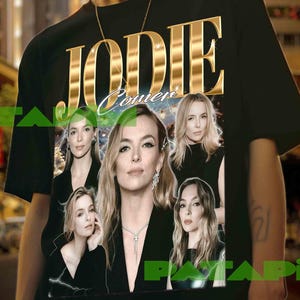 Peut inclure: T-shirt noir avec le nom "JODIE" en lettres dorées et un collage d'images d'une femme. Le t-shirt est porté par une personne devant un fond de ville.