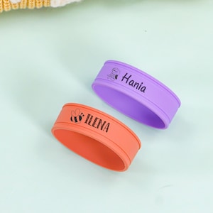 Engraved Silicone Bottle Bands with Name · Personalized Sippy Cup Labels · Anti-Slip Baby Gift in Gift Box for Kids & Families