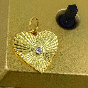 Wisiorek w kształcie serca z diamentami, oprawa ze srebra próby 925, 25 mm