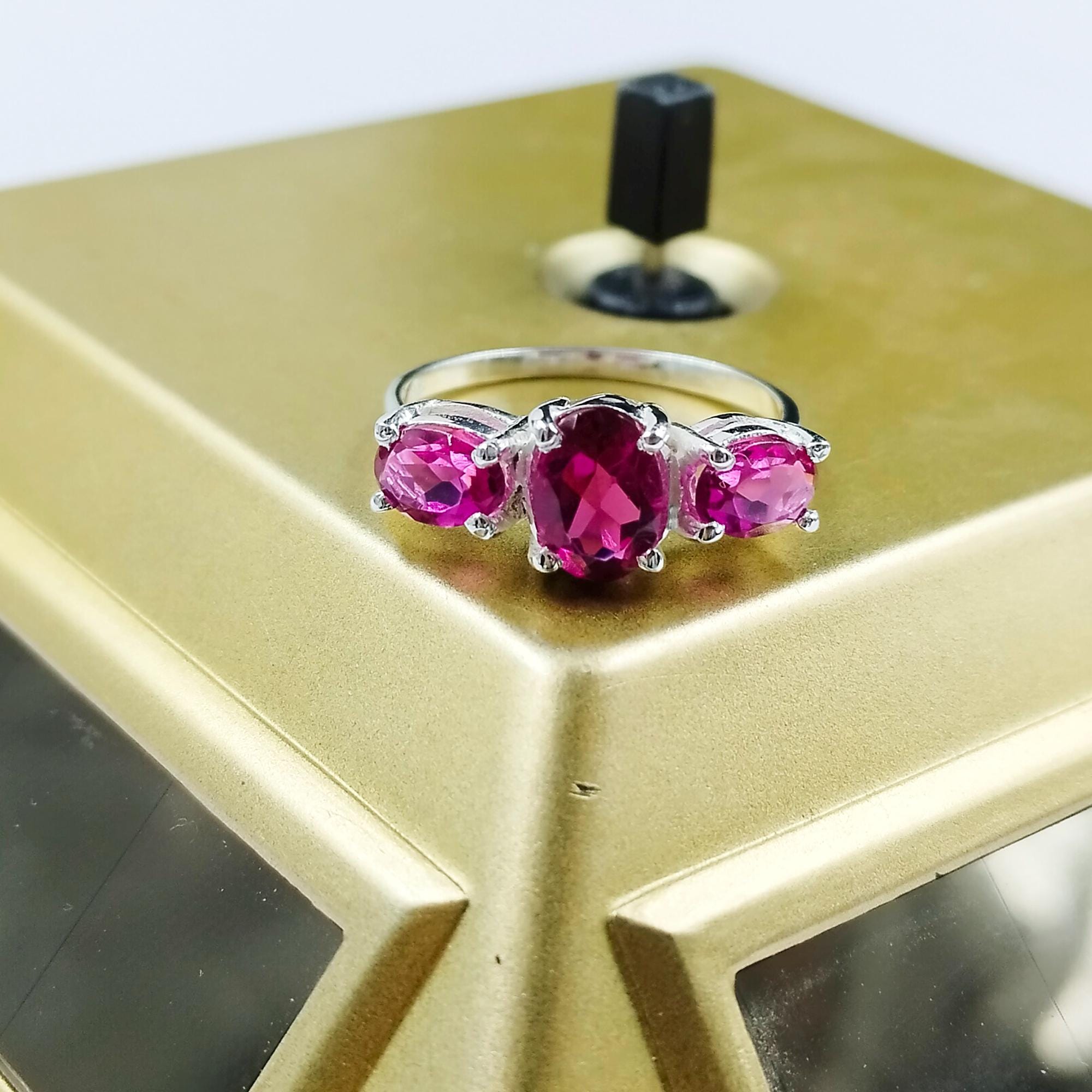 S925 ラボグロウン・ピンクサファイアリング2ct オーバルカット