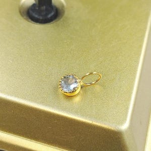 18k solid gold/Natural aquamarine charm/Round shape gold charm/Lightweight handmade 18k gold charm pendant/March birthstone/Gift for her