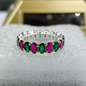 Antique Emerald Eternity Wedding Band 925 Sterling Silver Ruby Wedding Band Art Deco Cluster Engagement Band Oval Shaped Emerald Bridal Band