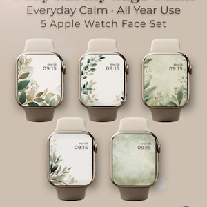 Peut inclure: Cinq cadrans Apple Watch avec des motifs de sauge terreuse. Chaque montre affiche un motif botanique différent dans des tons de vert et de beige. Le texte "Cozy Earthy Sage Calm" et "Everyday Calm • All Year Use" sont en haut. La résolution est de 1080x1080.