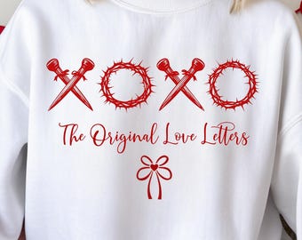 XOXO Love Letters Sweatshirt,Valentine’s Day Crewneck,Red Graphic Cozy Pullover,Romantic Gift for Her,Neutral Sweatshirt,XOXO Love Shirts