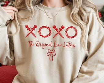 Valentine’s Day Crewneck,Red Graphic Cozy Pullover,XOXO Love Letters Sweatshirt,Romantic Gift for Her,Neutral Sweatshirt,XOXO Love Shirts