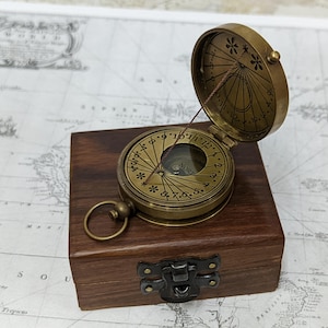 Personalized Antique Brass Thread Sundial Compass – Working Vintage Pocket Compass – Nautical Gift for Dad, Engraved, Custom, Gift for him