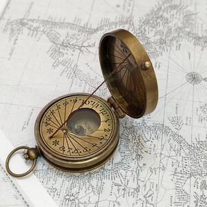 Personalized Antique Brass Thread Sundial Compass – Working Vintage Pocket Compass – Nautical Gift for Dad, Engraved, Custom, Gift for him
