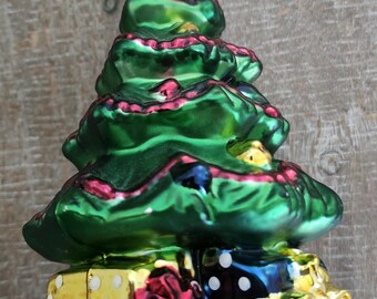 Vintage 1997 Glass "Home for the Holidays" Christmas Tree Ornament with Presents