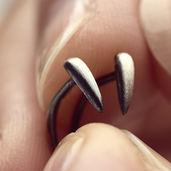 Mini Aros de Colmillo, Plata de Ley, Chapado en Oro, Pendientes Minimalistas y Modernos, Joyería Moderna, Regalo, Lunaijewelry, EAR032