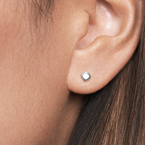 Tiny Square Stud Earrings - Minimalist Geometric Earring - Flat Head Earrings - Gift Under 20 - STD066