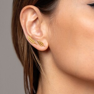 Leaf Stud Earrings - Dainty Earrings - Aesthetic Jewelry - Handmade Earrings