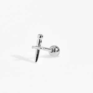 Helix Flat Back Sword Earring Conch Stud Dagger oorbellen Lunai Sieraden PRC001 afbeelding 2