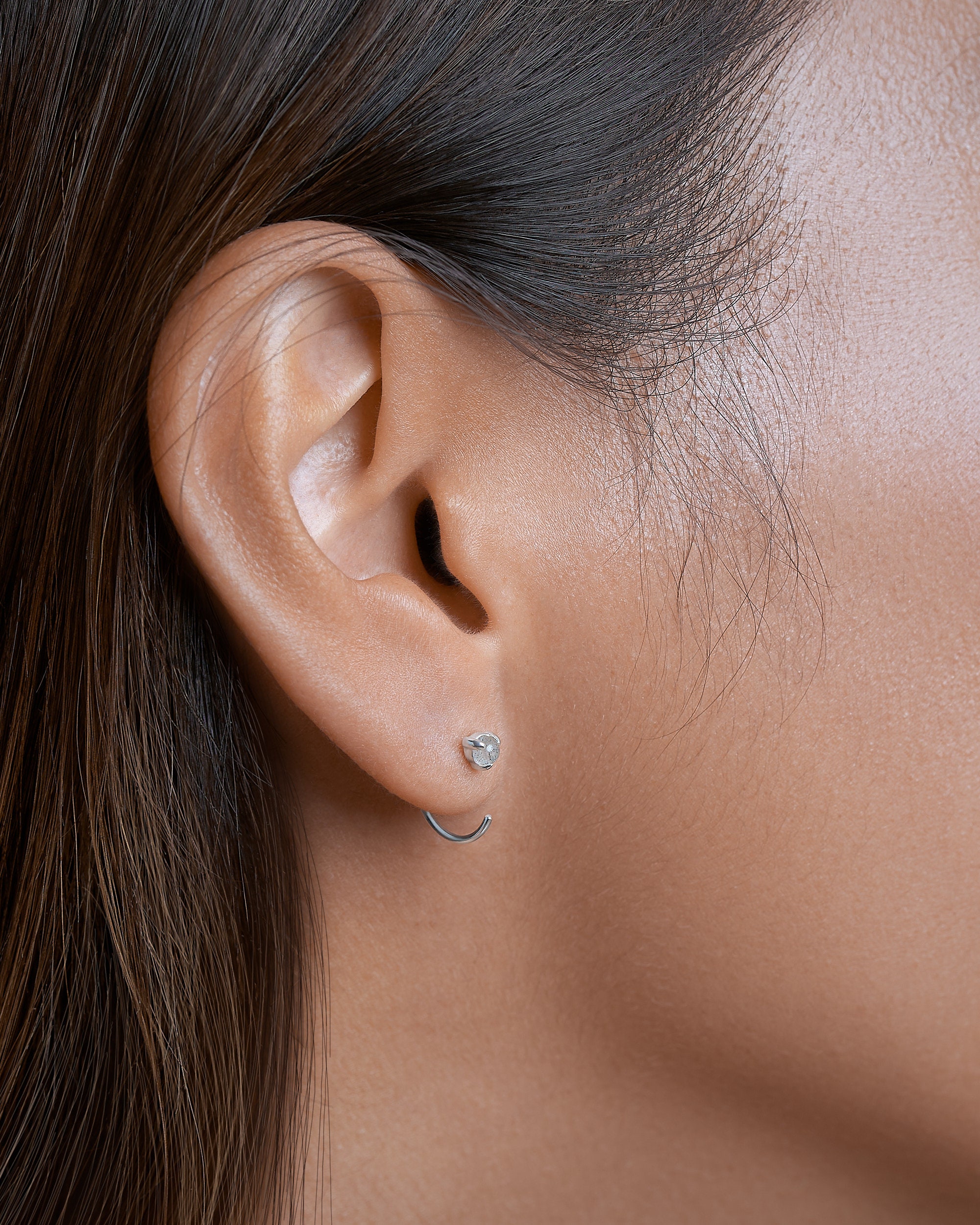 Orecchini a cerchio con pietra di luna in argento sterling, piccoli