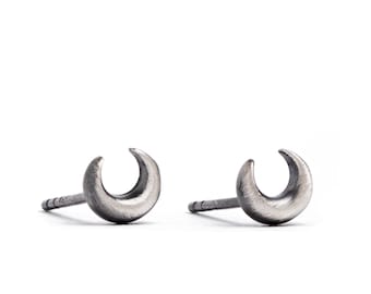 Dainty Gold Moon Cartilage Earrings - Celestial Minimal Jewelry - Second Hole Studs - STD052