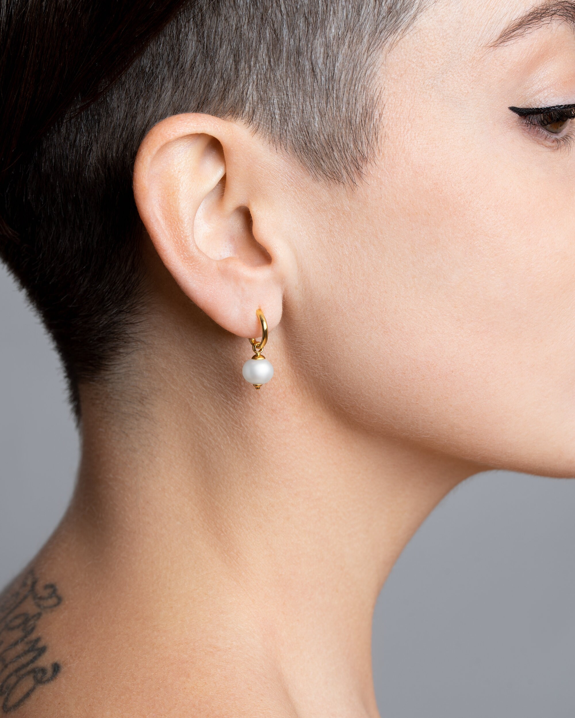 Pair of Stunning Freshwater Pearl Open Hoop Earrings