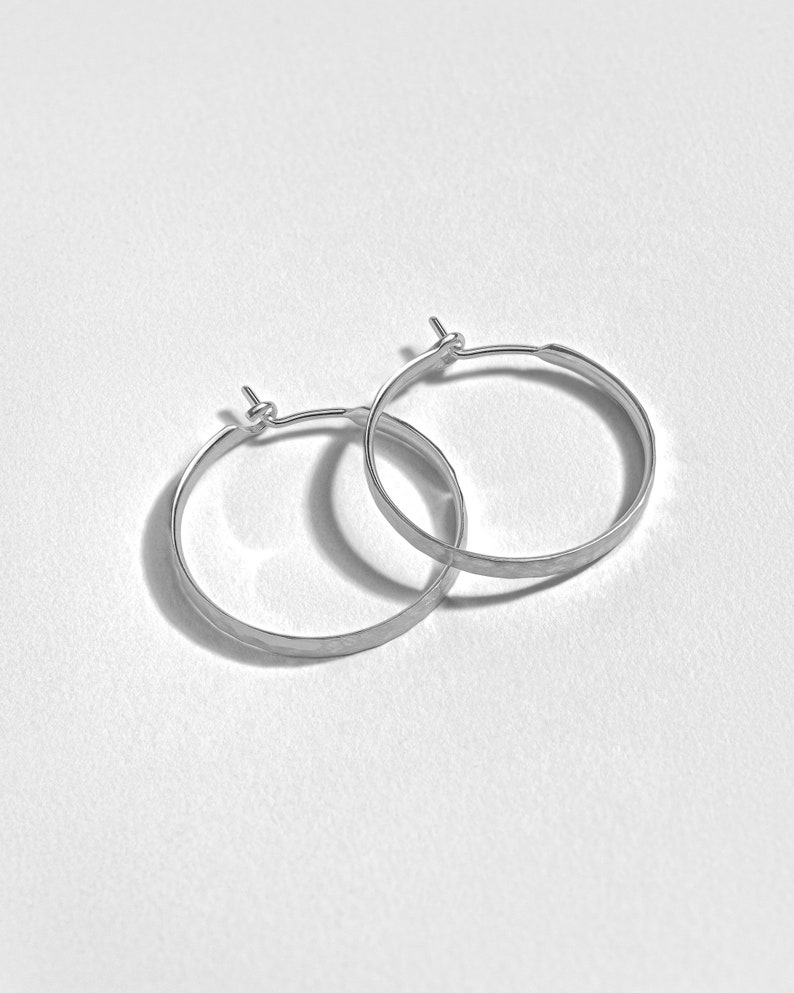 Gold Hoop Earrings Creole Hoop Earrings Sterling Silver Hammered Hoops Lunaijewelry EAR057 zdjęcie 6