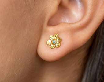 Cute Opal Flower Gold  Stud Earrings - Gift Summer Opal jewelry -STD150