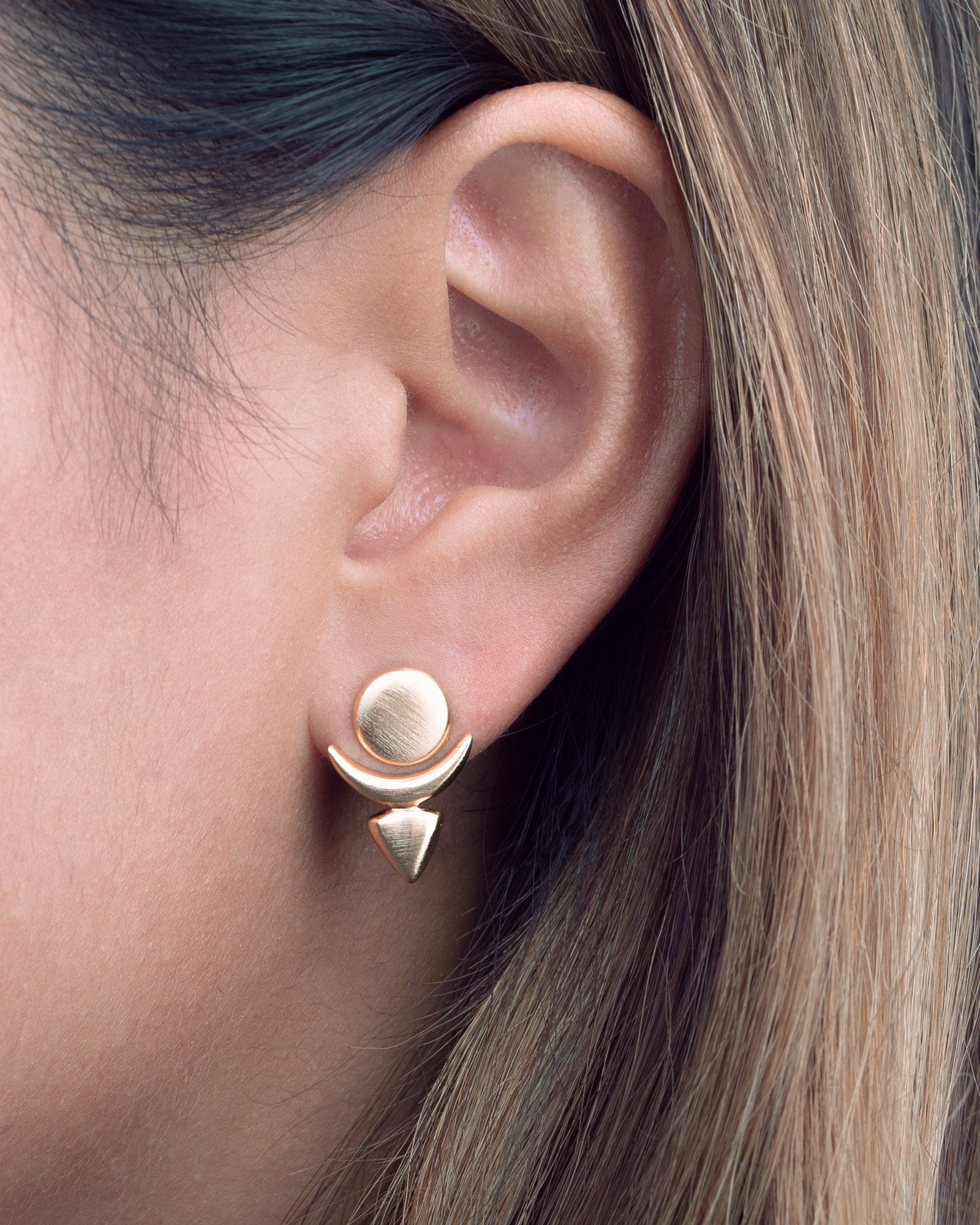 design earrings